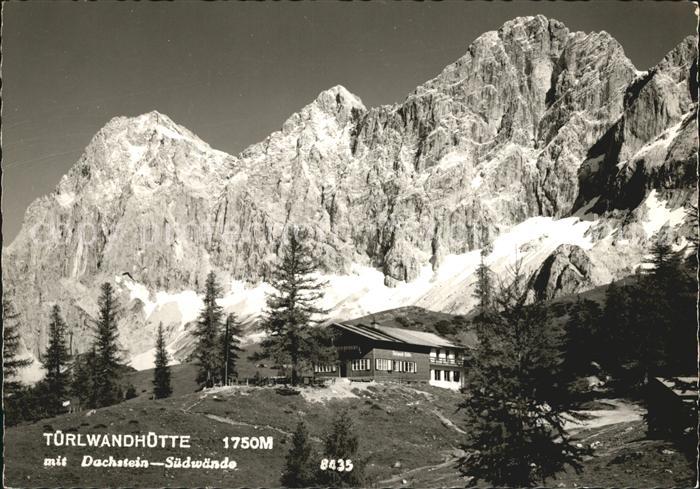 Tuerlwandhuette mit Dachstein Suedwaende