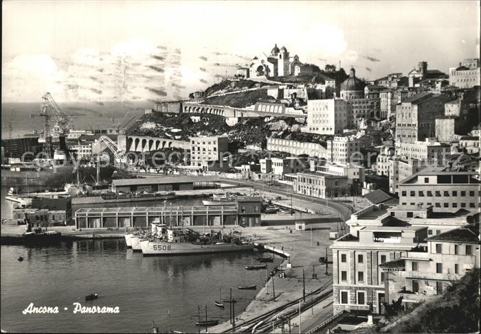 Ancona Marche Hafenpartie