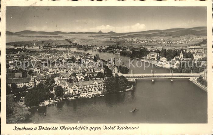 Konstanz Bodensee Rheinausflus mit Insel Reichenau