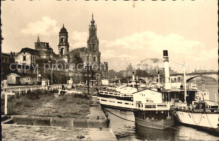 DRESDEN Elbe Dampferanlegestelle Hofkirche Bruehlsche Terrassen