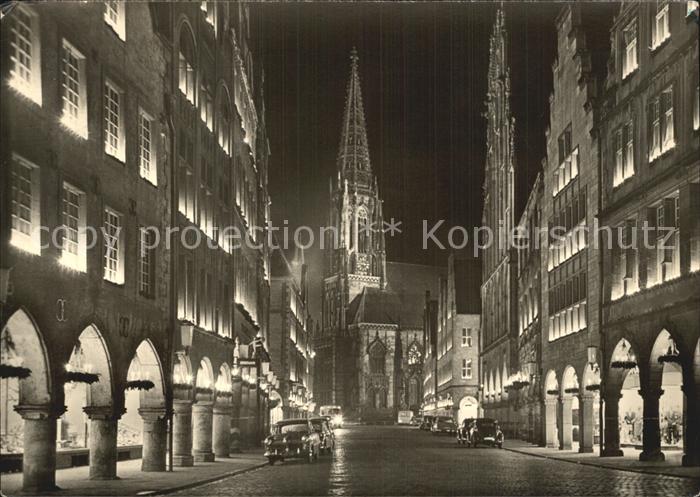Muenster Westfalen Prinzipalmarkt in Festbeleuchtung
