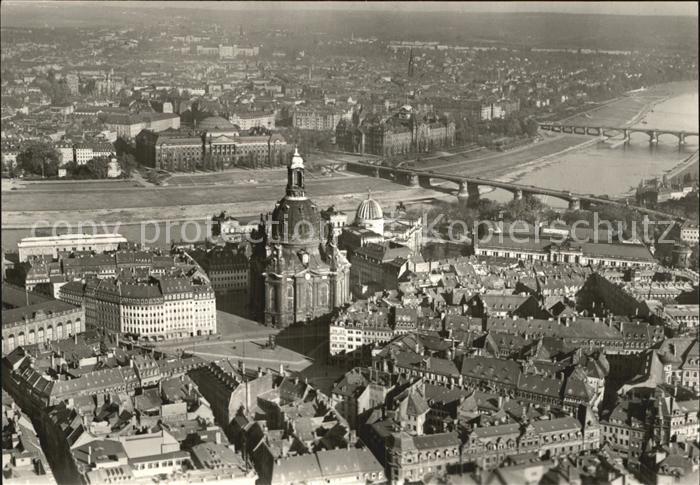 DRESDEN Elbe Fliegeraufnahme mit Neumarkt Frauenkirche und Neustadt