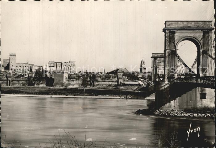 Avignon Vaucluse Pont suspendu et Palais des Papes