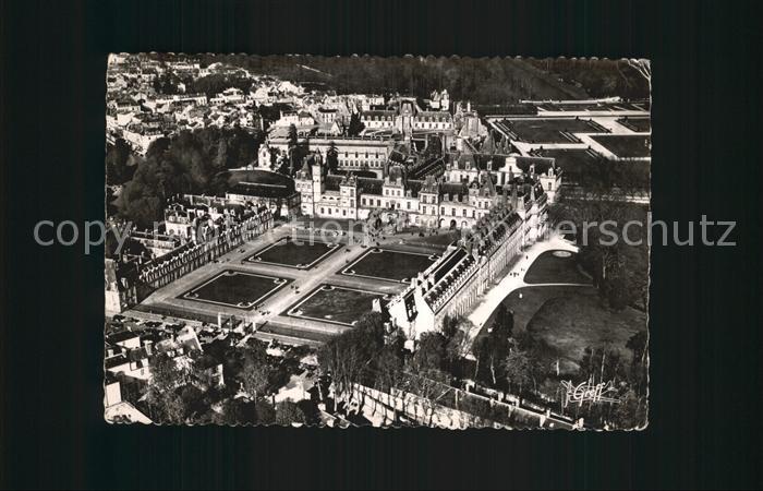 Fontainebleau Seine et Marne Luftaufnahme Schloss