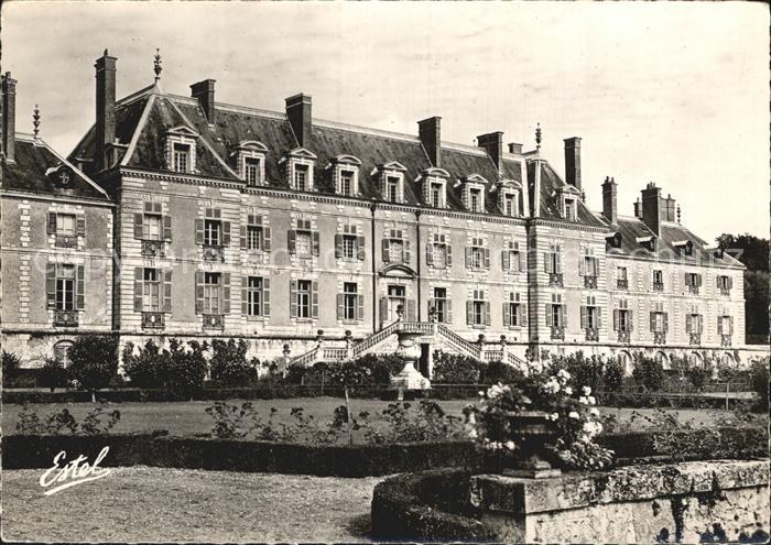 Menars Schloss