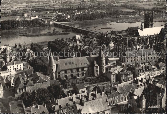 Nevers 58 Luftaufnahme Palast Ducal Kathedrale