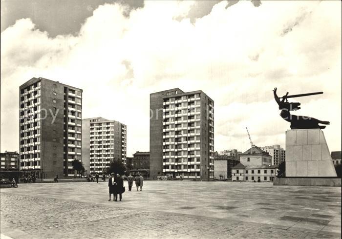 Warszawa Theaterplatz Denkmal der Helden Warschaus