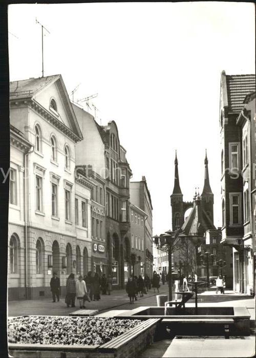 Koethen Anhalt Fussgaengerbereich Altstadt Stadtkirche Holzmarkt