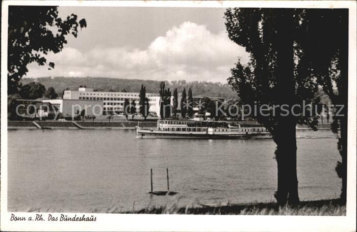 Bonn Rhein Bundeshaus Fahrgastschiff
