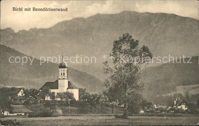 Bichl Bad Toelz mit Benediktinenwand und Kirche