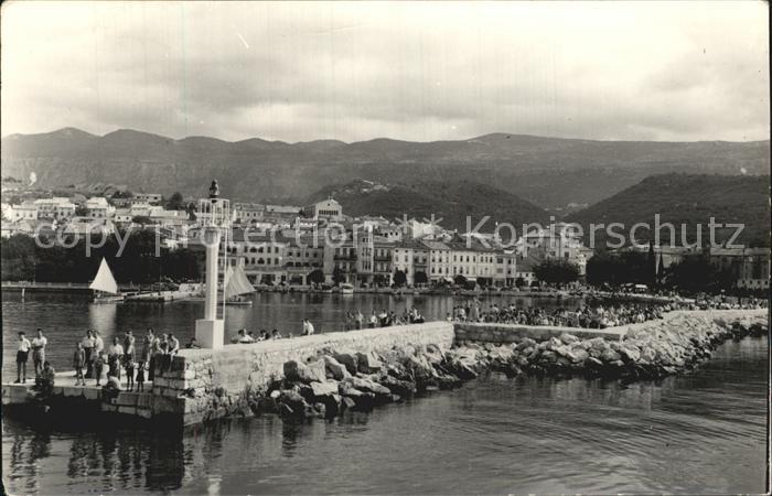 Crikvenica Kroatien Hafenpartie