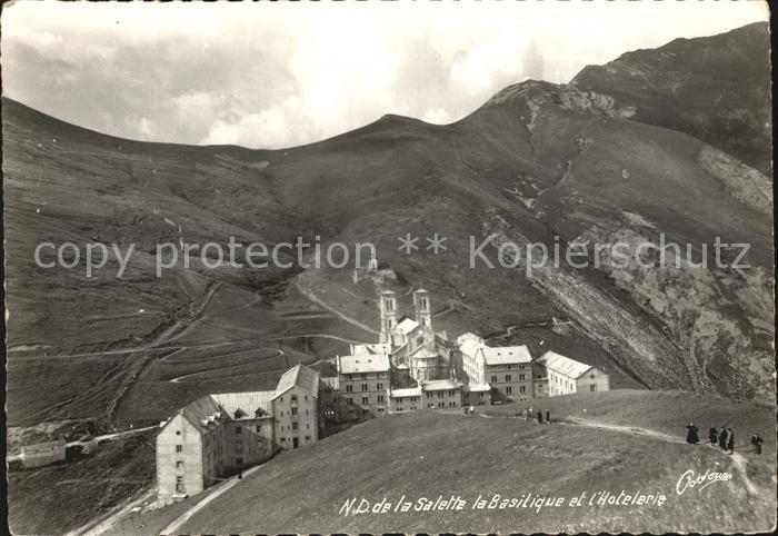 La Salette-Fallavaux ND de la Salette la Basilique et l_Hote