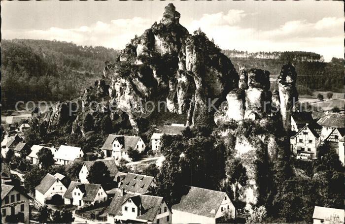 Tuechersfeld Teilansicht Felsen Fraenkische Schweiz