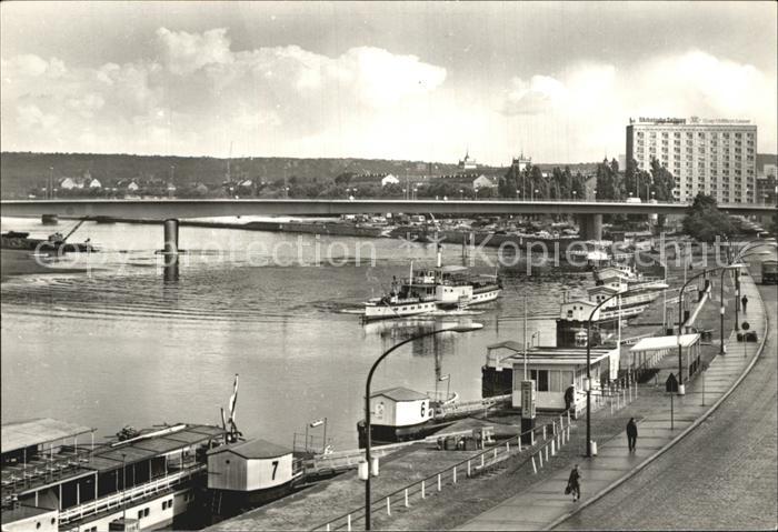 DRESDEN Elbe Terrassenufer mit Dr Friedrichs Bruecke Dampfer Anleger