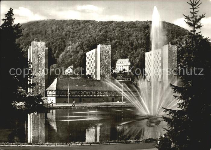 Suhl Thueringer Wald Waffenmuseum Teich Fontaene