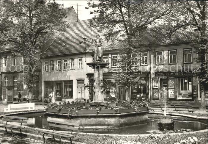Schleusingen Marktbrunnen Standbild Graefin Elisabeth von Henneberg