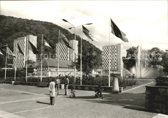 Suhl Thueringer Wald Ernst Thaelmann Platz Fontaene Fahnen