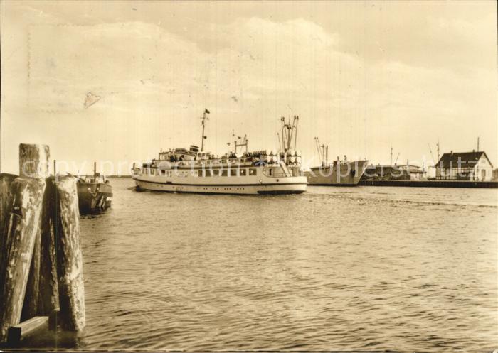 Stralsund Mecklenburg Vorpommern Dampfer MS Seebad Binz