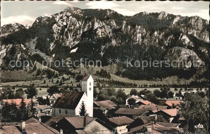 Schwangau Dorf der Koenigsschloesser mit Tegelberg
