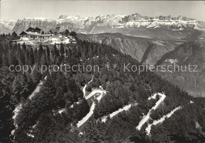 Monte Penegal Hotel Monte Penegal mit Dolomiten Fliegeraufnahme