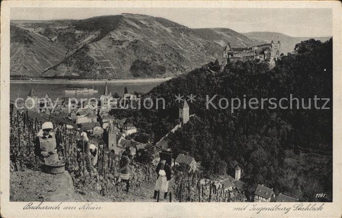 Bacharach Rhein mit Jugendburg Stahleck