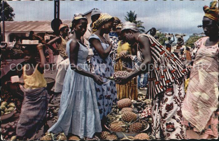 Typen Afrika Marchande d_Ananas Pineapples