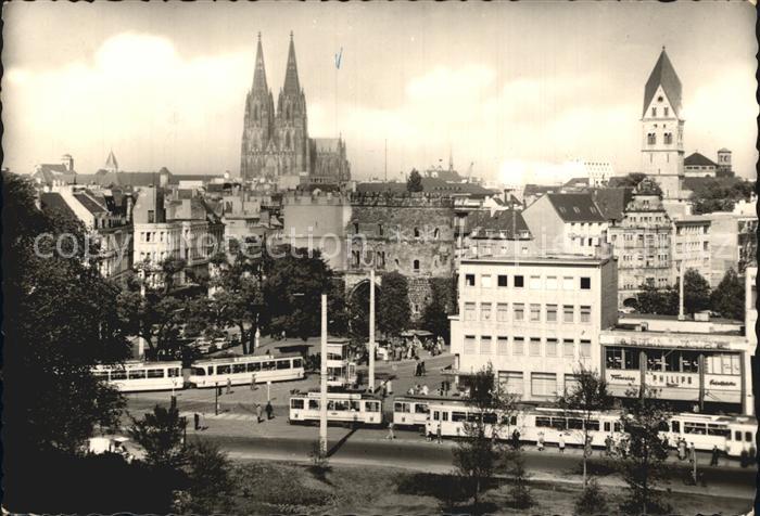 Strassenbahn Koeln am Rhein Hahnentor Dom Apostelkirche