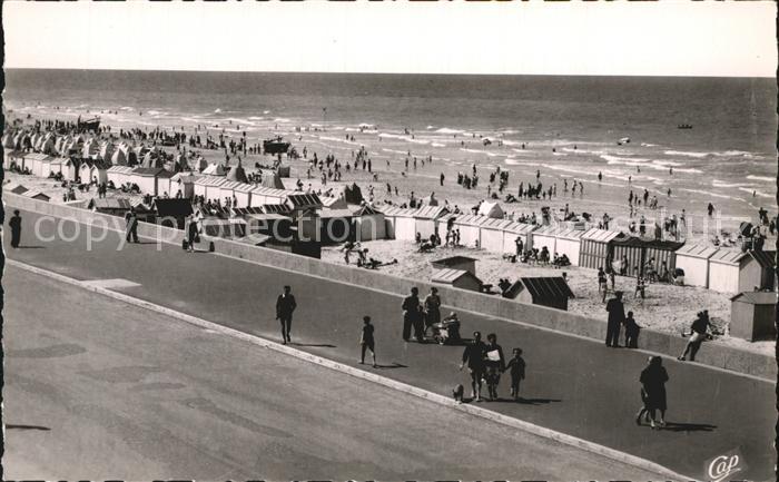 Berck-Plage Esplanade et la plage a maree haute