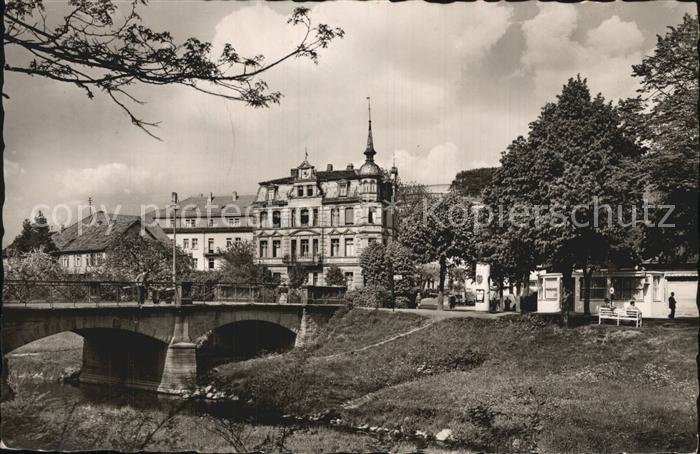 Bad Salzschlirf Bruecke Blick zum Parkhotel