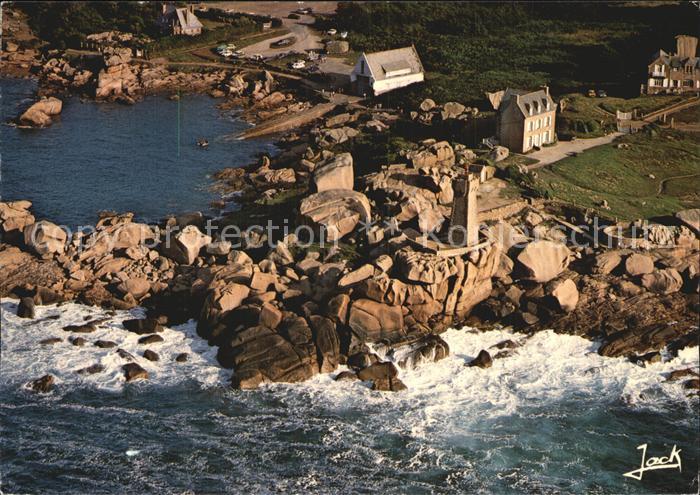 Ploumanach Le phare et le sentier des Douaniers Leuchtturm Zoll Fliegeraufnahme
