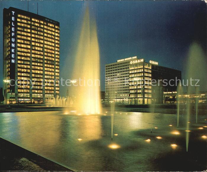 BERLIN  CITY Ernst Reuter Platz Springsprunnen Nachtaufnahme
