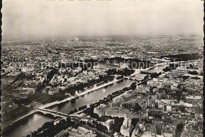 Paris Vue panoramique prise de la Tour Eiffel la Seine Butte Montmartre
