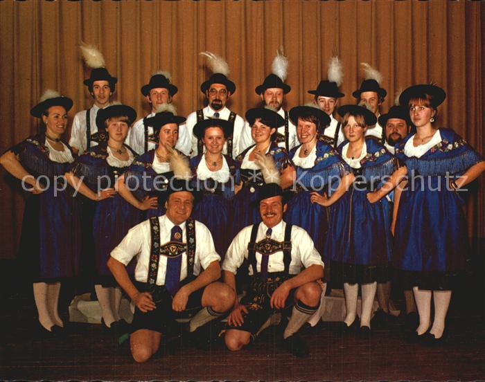Fuessen Allgaeu Gebirgstrachten und Heimatverein Gruppenbild