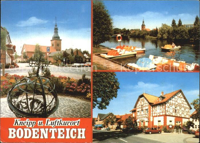 Bodenteich Ortspartie bei der Kirche Tretboote Fachwerkhaus