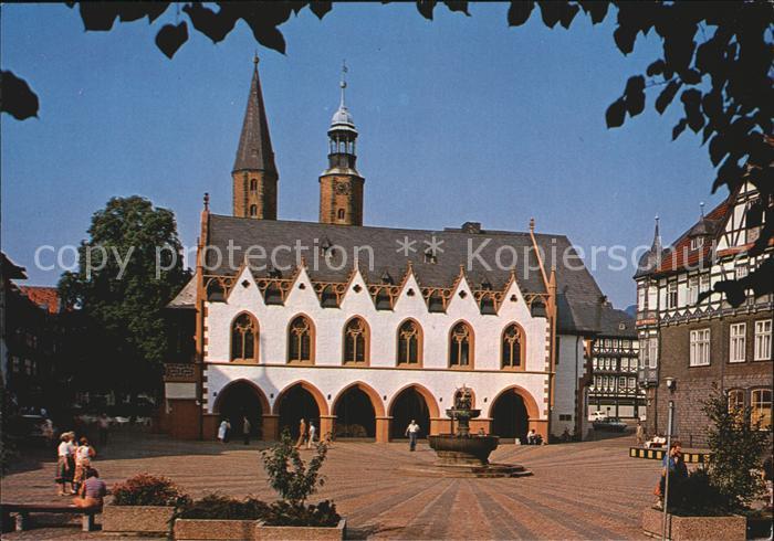 GOSLAR Harz Niedersachsen Rathaus und Marktkirche
