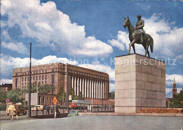 Helsinki Das Reiterdenkmal des Feldmarschalls
