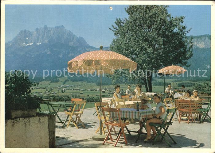 St Johann Tirol Gasthaus zur schoenen Aussicht Terrasse