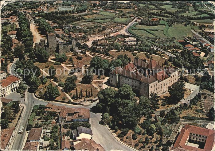 Guimarães Chateau et Palais de Duc de Bragance Vue aerienne