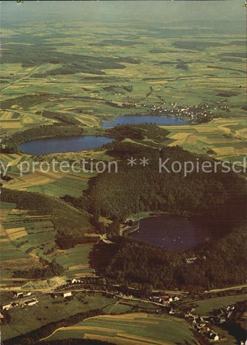 Daun Eifel Gemuendener Weinfelder Schalkenmehrener Maare
