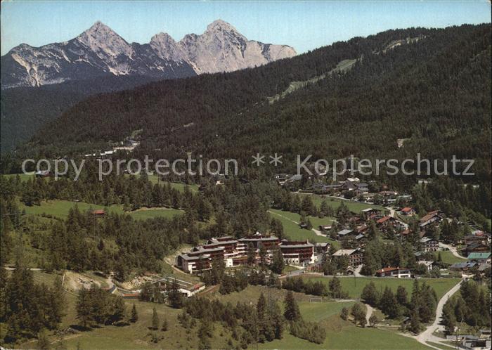 Reith Seefeld Tirol Auland mit Karwendel Hotel Alpenkoenig Fliegeraufnahme