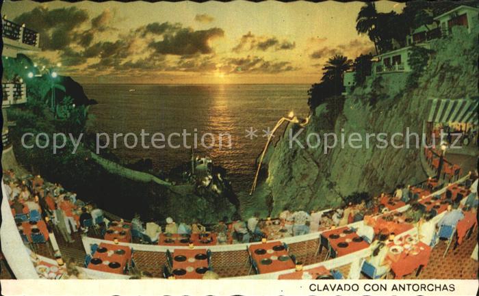 Acapulco Clavado con Antorchas La Perla night club diver