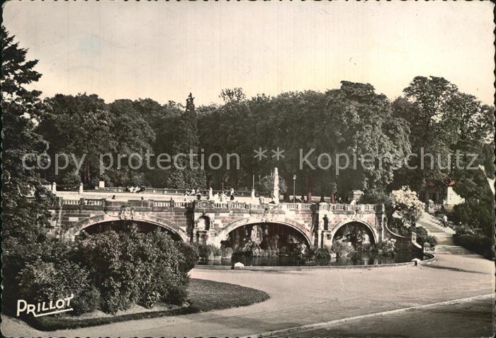 Metz  57 Moselle Fontaines Esplanade