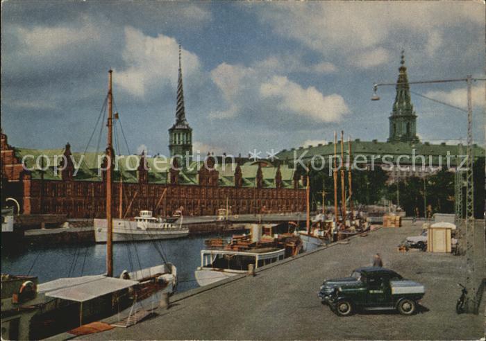 Kobenhavn Borsen og Christiansborg Slot Boerse Schloss Hafen