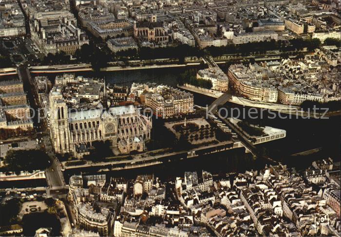 Paris Ile de la Cite Cathedrale Notre Dame Ile Saint Louis vue aerienne