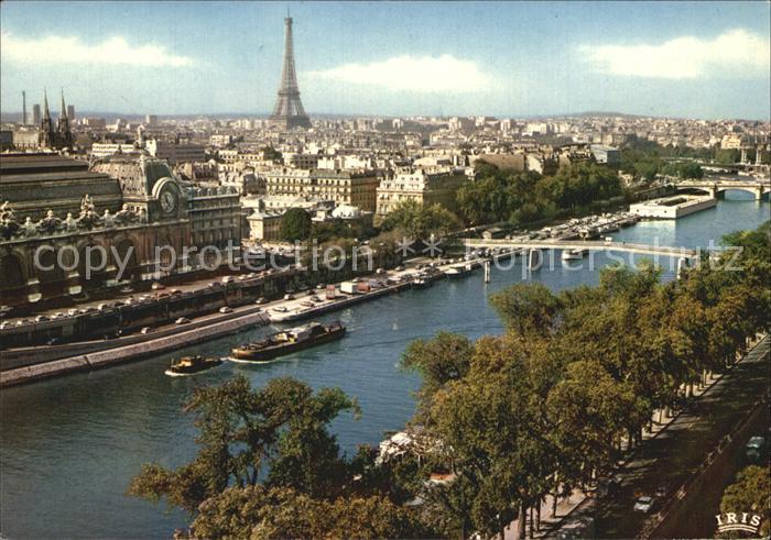 Paris Perspective sur la Seine et la Tour Eiffel