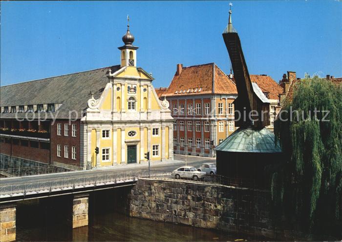 Lueneburg Alter Kran und Kaufhaus
