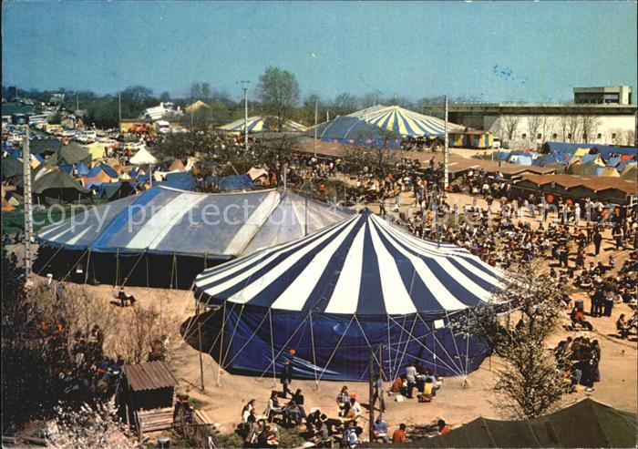 Taize Saone-et-Loire Park mit Zelten