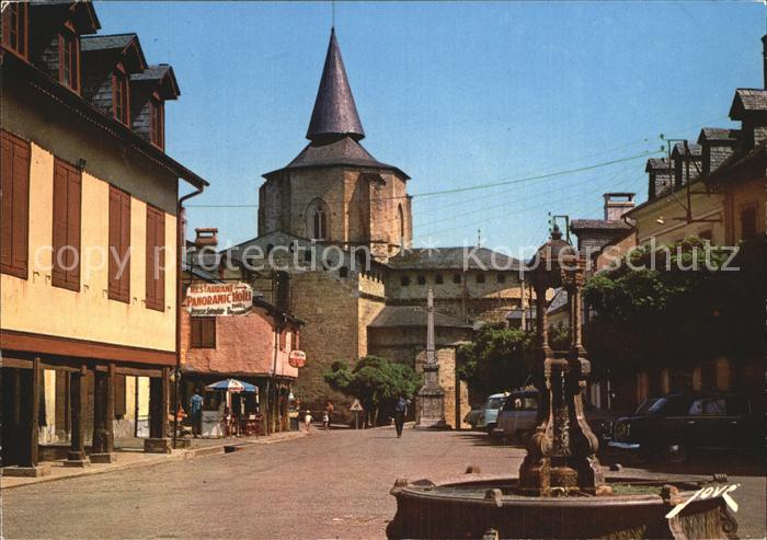 Saint-Savin 65 Haut-Pyrenees Place et Eglise