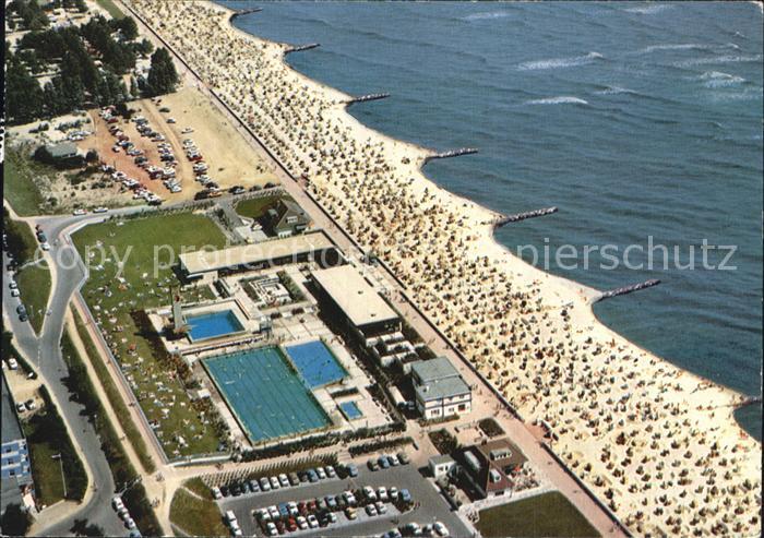 Groemitz Ostseebad Fliegeraufnahme mit Strand