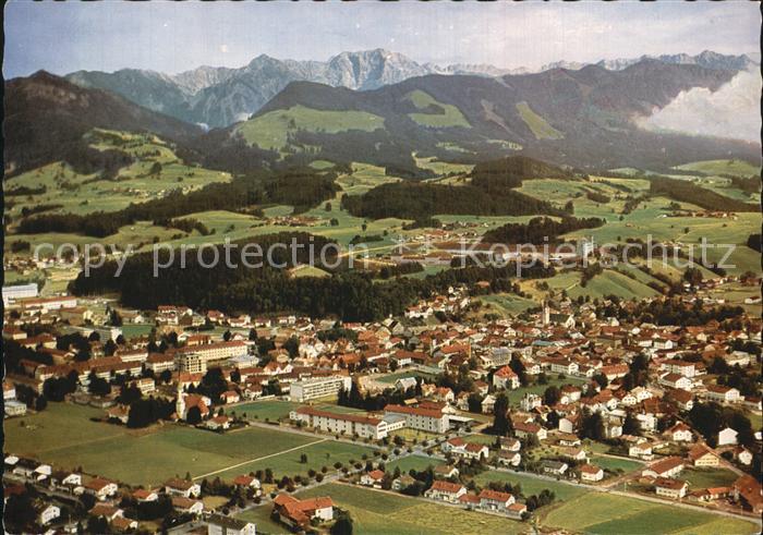 Sonthofen Oberallgaeu Fliegeraufnahme mit Daumengruppe